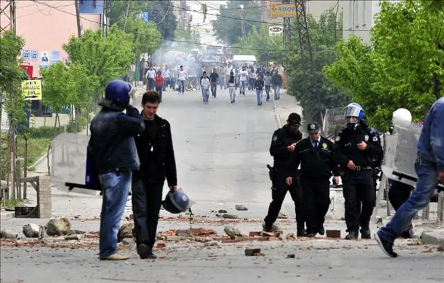 İstanbul'da olaylı yıkım 7