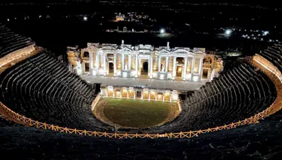 Gece ziyaretine açılmıştı: Pamukkale ve Hierapolis'e yoğun ilgi