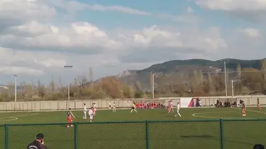 Hakeme kızdılar, son dakikada sahadan çekildiler