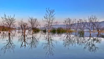 'Doğunun gizli denizi' Hazar Gölü sonbaharın renkleriyle büyülüyor
