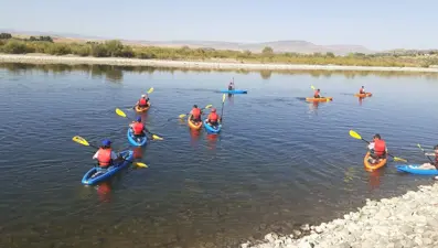 Bingöl, Murat Nehrinde gençlerin kano keyfi