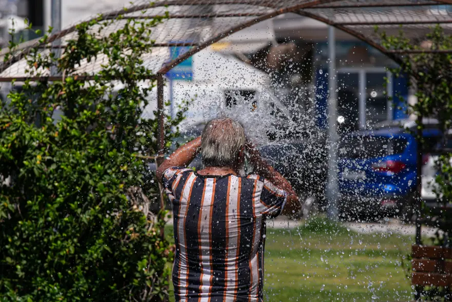 Sıcaklık kavuracak ama yerel kuvvetli yağışlara dikkat!  Meteoroloji'den yeni hava durumu tahmini 3