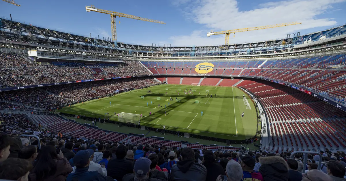 Barcelona, Camp Nou'ya dönüyor