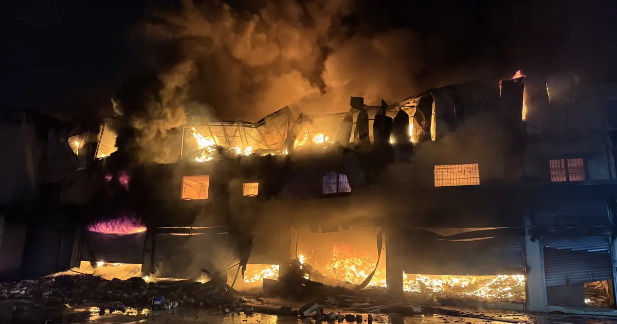 Adana'da alevler geceyi aydınlattı