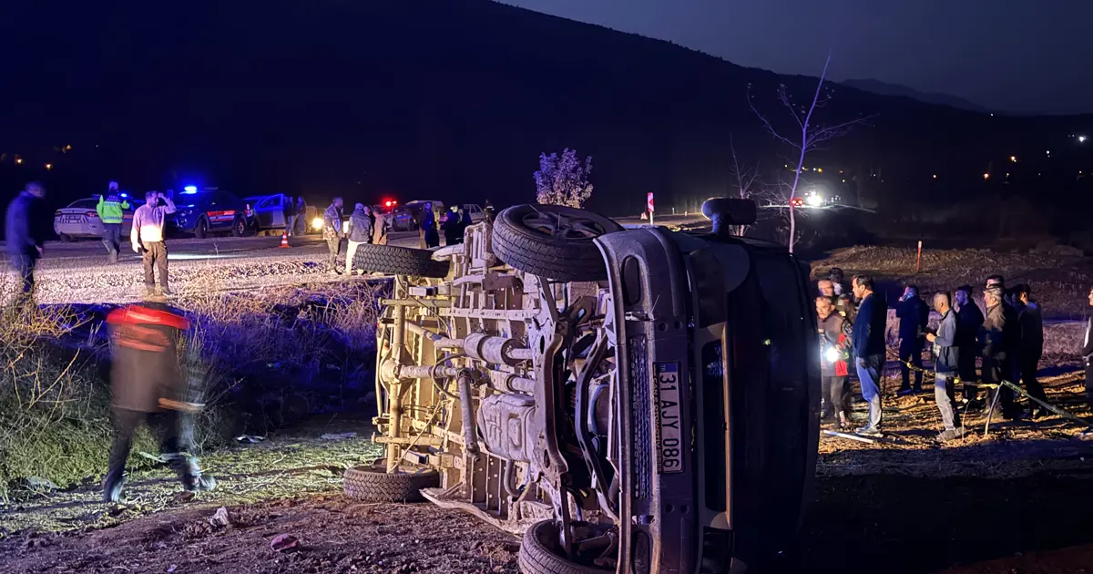 İşçi servisi şarampole yuvarlandı: 2 ölü, 7 yaralı