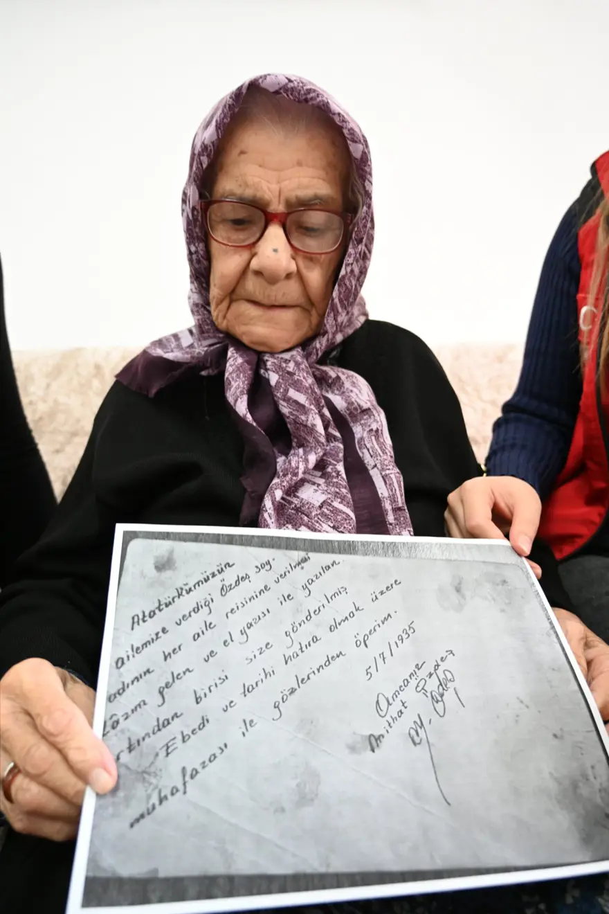 Rana nine, Atatürk'ün verdiği soyadı 79 yıldır gururla taşıyor... "Her 10 Kasım'da dualar okurum" 1