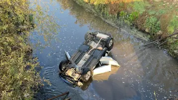 Amasya'da SUV tipi araç dereye devrildi: 1'i çocuk, 2 kişi kurtarıldı