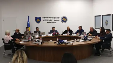 Kosova'da yerel seçimin ikinci turunda oy kullanma işlemi sona erdi
