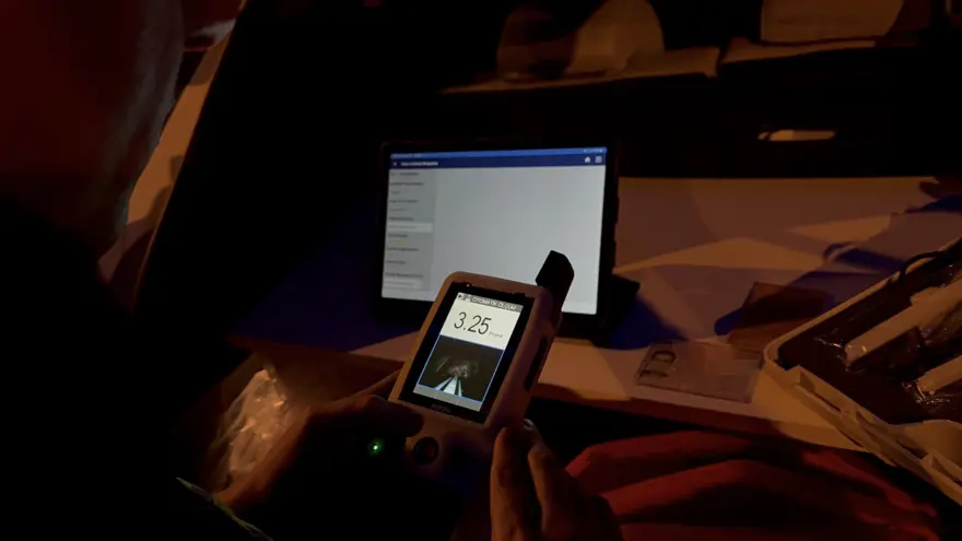 Çıkmaz sokakta merdivenlere takılıp kaldı 2