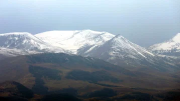 Ardahan'da yüksek kesimlere kar yağdı