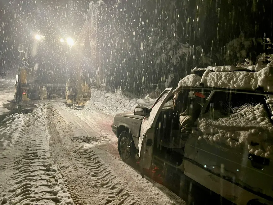 Yoğun kar yolları kesti 2 Yoğun kar yolları kesti 2