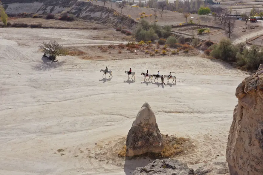 ÖĞRENCİ VE AİLELERİ BÖLGEYE CANLILIK GETİRDİ 1