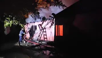 Erzincan'da can pazarı: Dört kişilik aile alevlerin ortasında kaldı