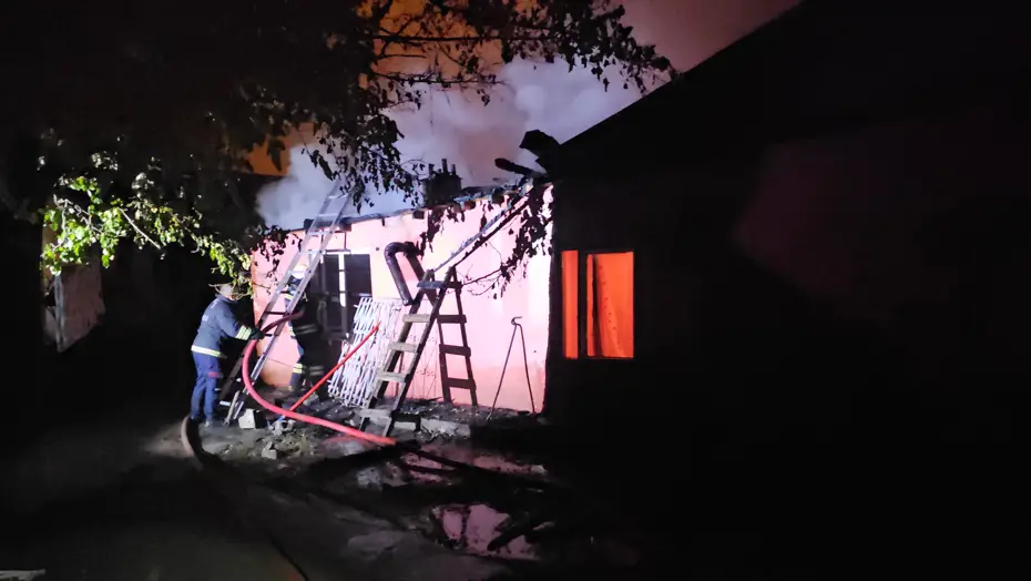 Erzincan'da can pazarı: Dört kişilik aile alevlerin ortasında kaldı