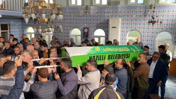 Aydın&#x27;daki yangında hayatını kaybetmişti, son yolculuğuna uğurlandı