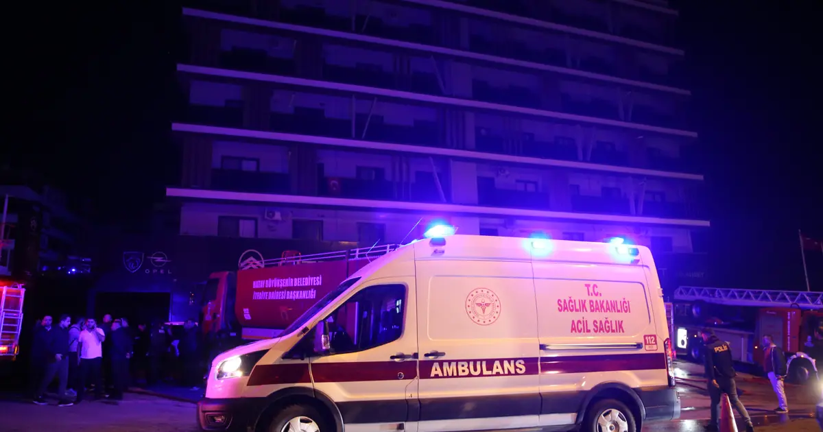 7 katlı binada yangın faciası: 2 kişi hayatını kaybetti