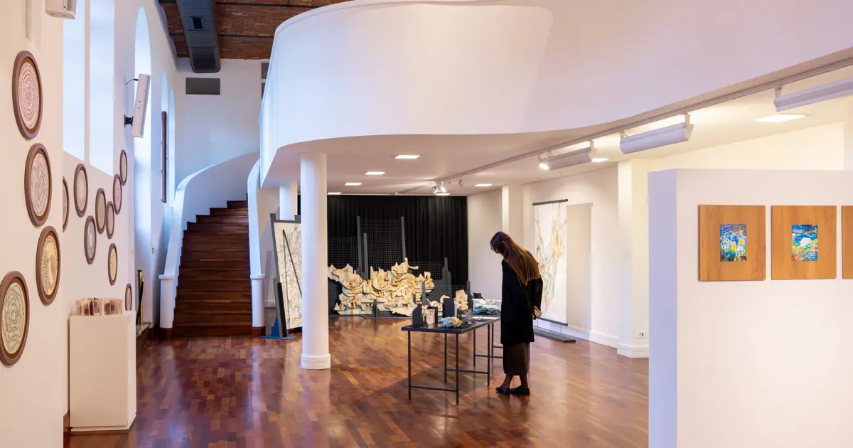 Genç sanatçıların eserleri SaDe 2024–2025 sergisinde