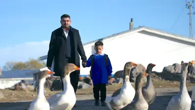 İlk görev yerinde, tek öğrencisi Doruk'u geleceğe hazırlıyor