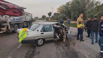 Hatay'da iki araç çarpıştı, altı kişi yaralandı