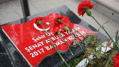 Aybüke öğretmen mezarı başında anıldı