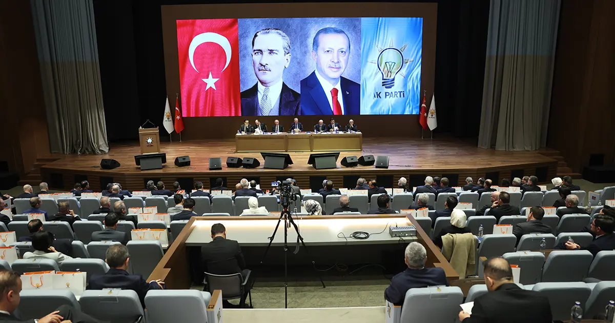 AK Parti'den yeni çalışma. MKYK üyelerine form dağıtıldı