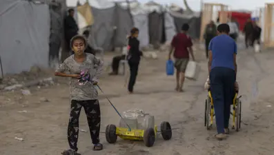 Gazze'de ilaca ve diyaliz cihazına izin yok