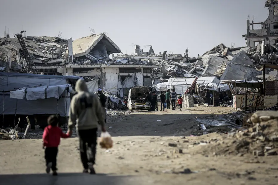İsrail ateşkese rağmen Gazze'yi bombalıyor