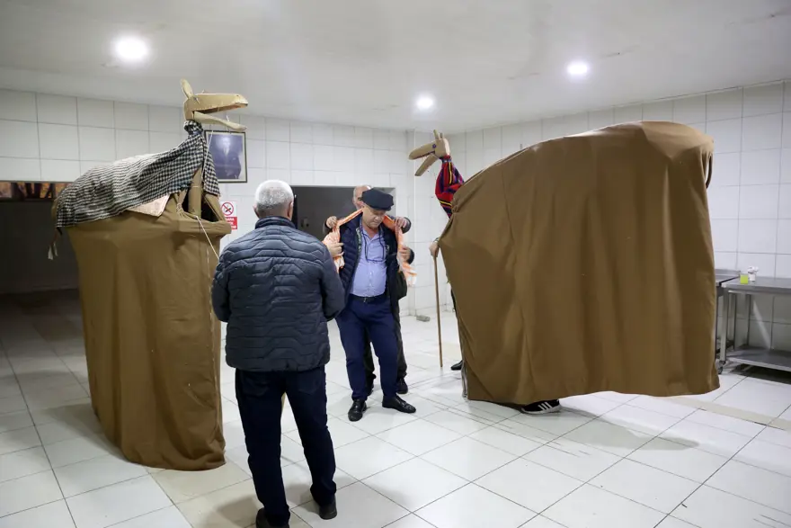 Trakya'da yüzyıllardır süren gelenek. Bolluk ve bereket getirdiğine inanılıyor 3