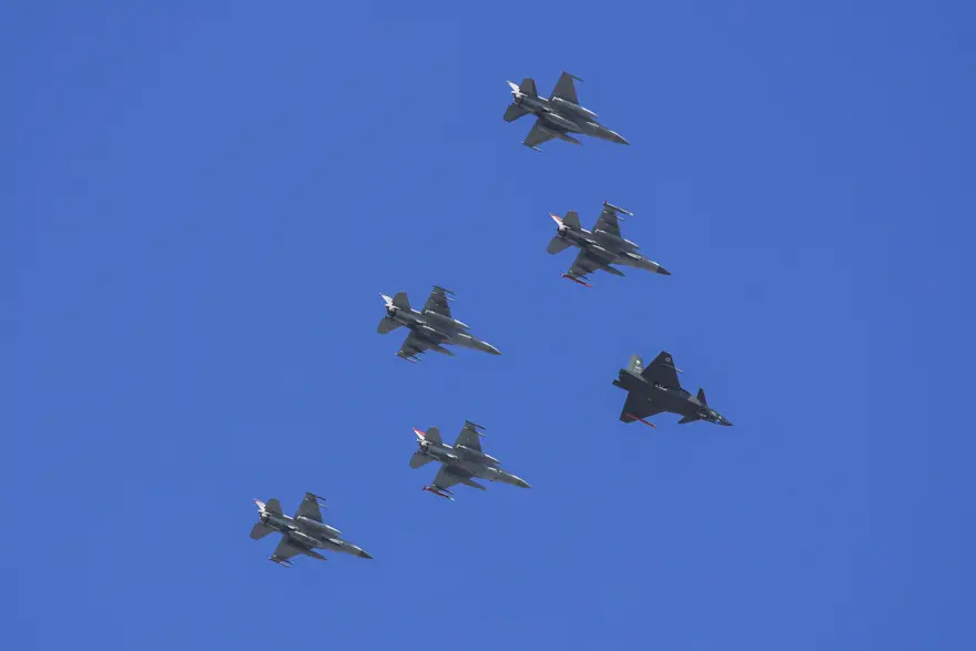 "DÜNYA HAVACILIK TARİHİNE GEÇTİ" 1