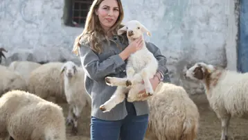İstanbul'u bırakıp köyüne döndü, mankenliği bırakıp çoban oldu