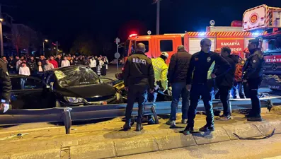 Sakarya'da feci kaza: 1 ölü, 2 yaralı