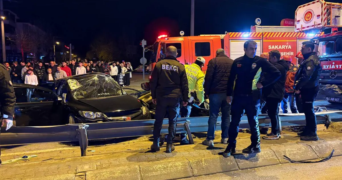 Sakarya'da feci kaza: 1 ölü, 2 yaralı