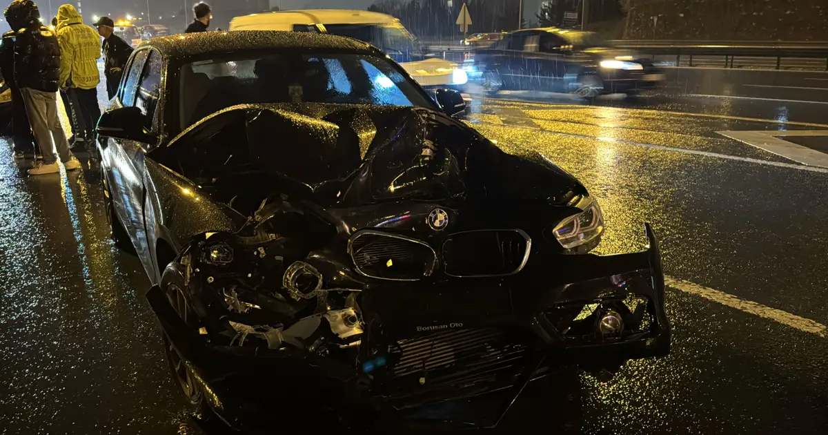 İstanbul'da 7 aracın karıştığı zincirleme kaza