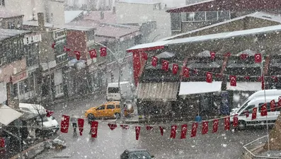 Sağanak yerini kara bıraktı