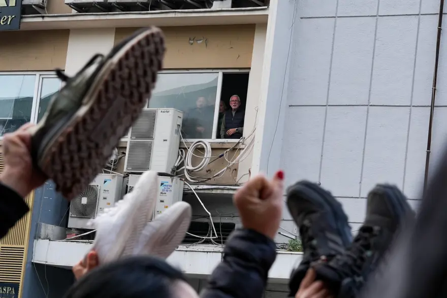 Belediye işçilerinden çıplak ayaklı eylem 3