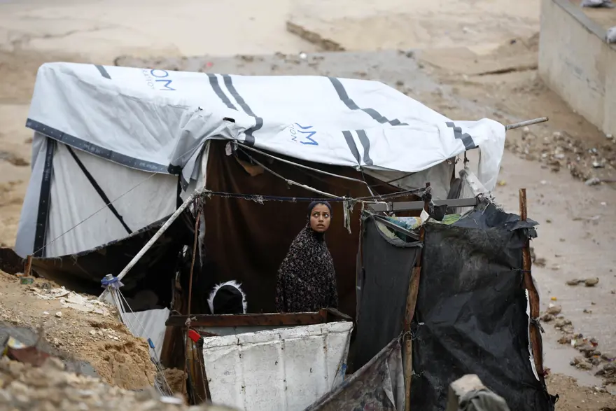 Gazze'de fırtına ve yağış insani krizi derinleştirdi. Çocuklar soğuktan hayatını kaybediyor  