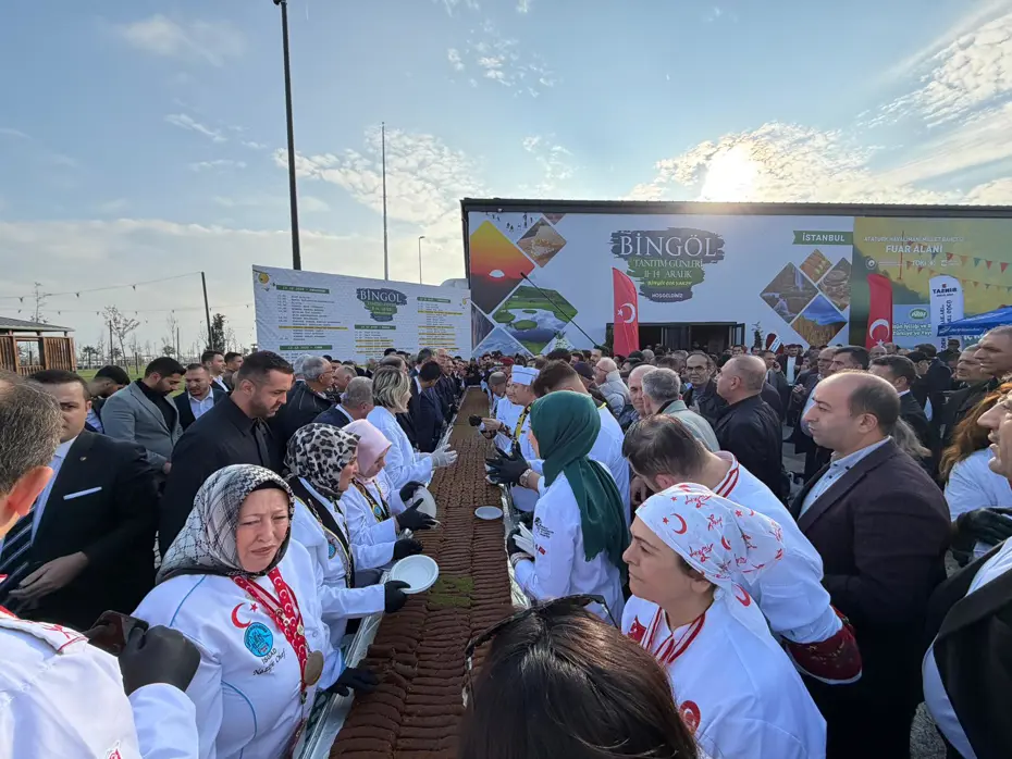 Dünyanın en uzun burma kadayıfı için Guinness'e başvuru 