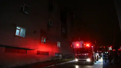 İstanbul'da fabrika yangını. 1'i ağır 3 kişi yaralandı