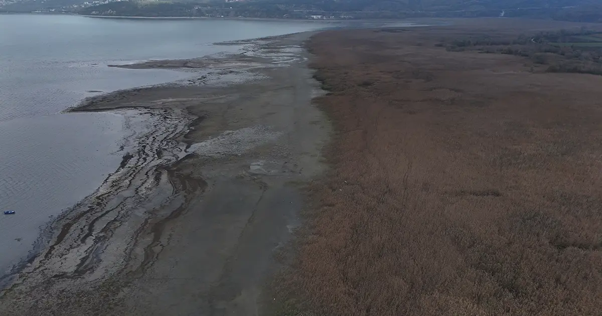 Doğu Marmara'da tehlike çanları! Sapanca'da sular çekildi, görüntüler endişe verici