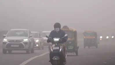 Hava kirliliğine yeni önlemler alındı. Çalışanlar evden çalışıyor, öğrenciler okula gidemiyor