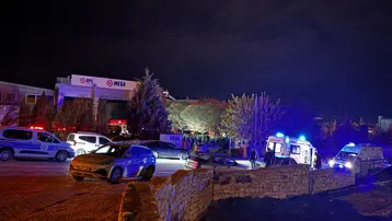 Yalıtım fabrikasında yangın. 16 işçi dumandan etkilendi