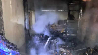 Evdeki kalorifer kazanı bomba gibi patladı. 3 yaralı