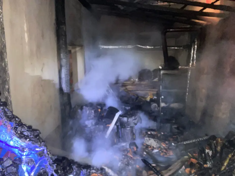 Evdeki kalorifer kazanı bomba gibi patladı. 3 yaralı