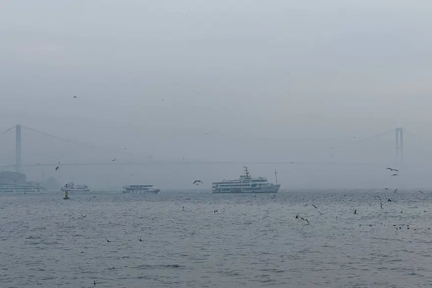 İstanbul'u sis bastı. Görüş mesafesi düştü 2