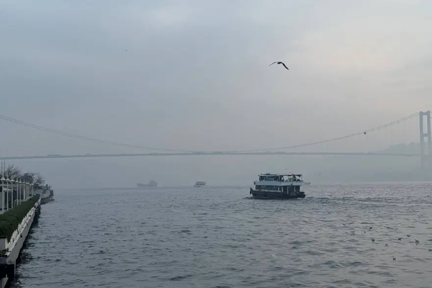 İstanbul'u sis bastı. Görüş mesafesi düştü 1