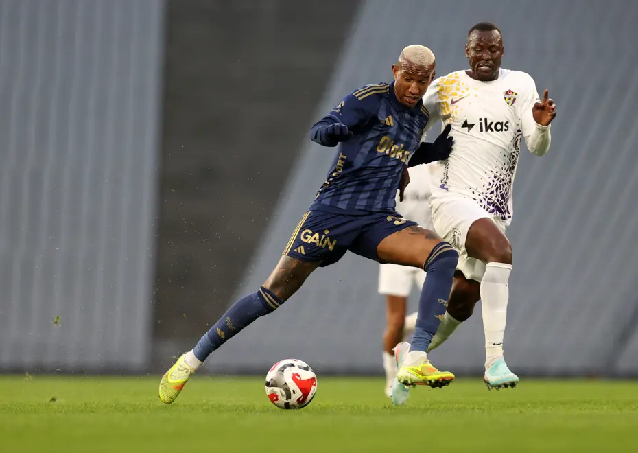 Fenerbahçe, Eyüpspor karşısında 3 puanı 3 golle aldı