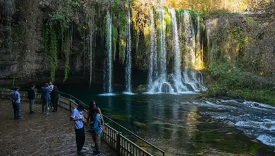 Yaklaşık 1 milyon kişiyi ağırladı. Dört mevsimde ayrı güzellikte