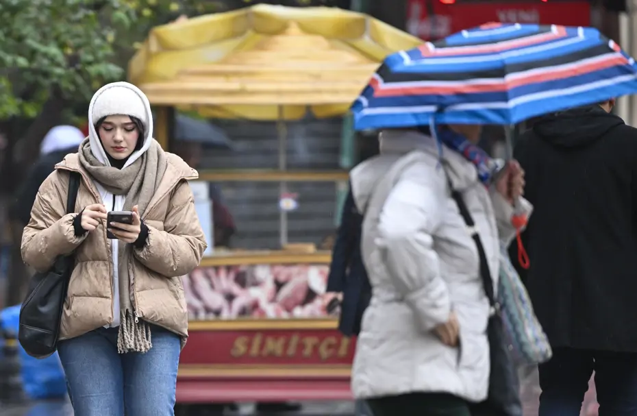 Önce kış sonra yalancı bahar! İstanbul'a kar değil yağmur yağacak sonra sıcaklık hızla artacak