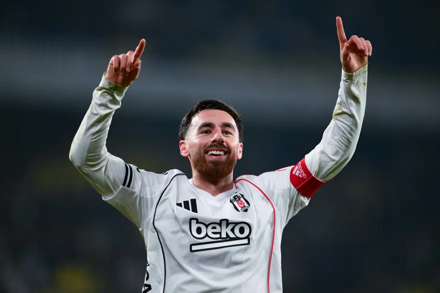 ORKUN KÖKÇÜ (BEŞİKTAŞ) 26 ORKUN KÖKÇÜ (BEŞİKTAŞ) 26