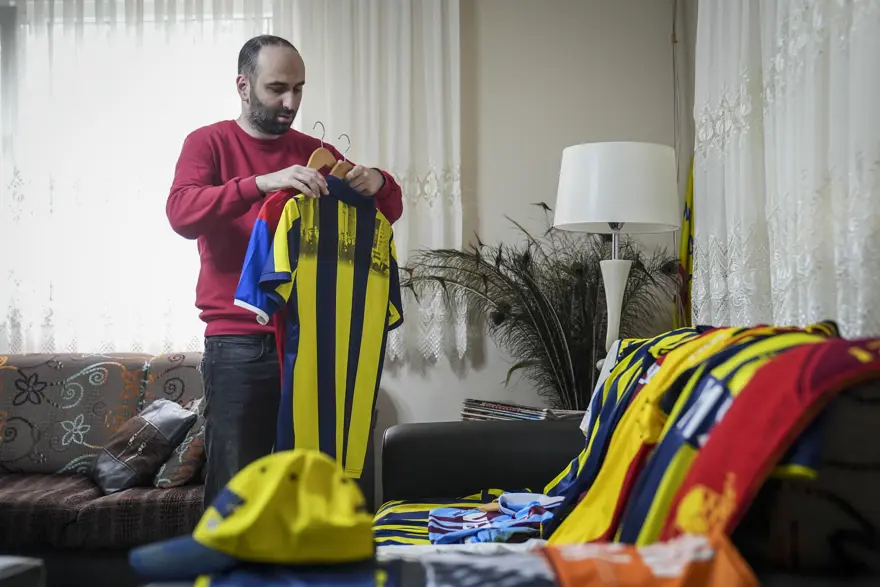 Otizmli gencin futbol sevgisi forma koleksiyonuna dönüştü 2